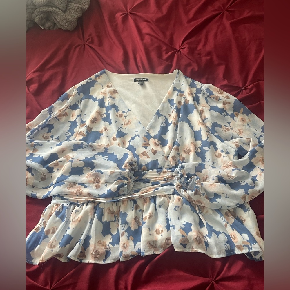 Versona peplum top!